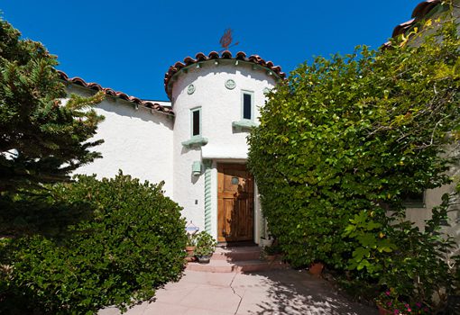 <b>SOLD</b><br>10596 Cushdon Ave<br>Cheviot Hills<br>Offered at $949,000