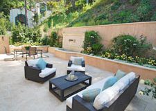 <b>SOLD</b><br>1343 N. Beverly Dr<br>Beverly Hills<br>Offered at $2,485,000