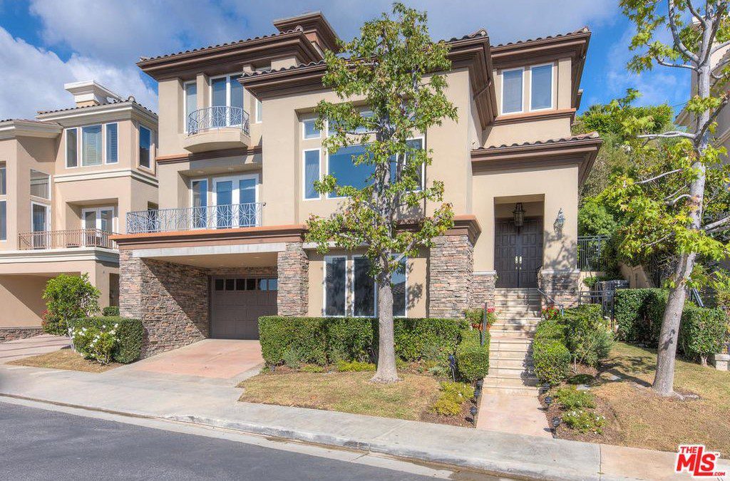 SOLD16633 Calle BrittanyPacific PalisadesOffered at $2,795,000