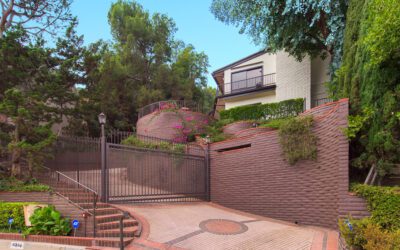 FOR LEASE: 9305 Beverly Crest Dr, Beverly Hills